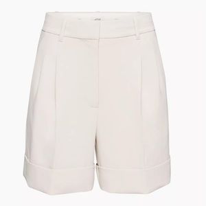 Wilfred (Aritzia) Pleated Shorts